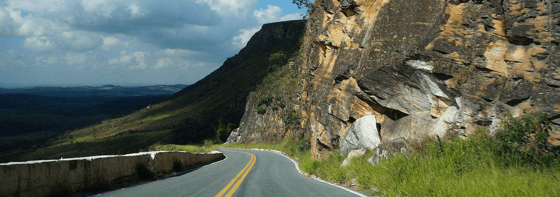 Melhores roteiros na América Latina: 5 trechos incríveis para viajar de carro 5 melhores roteiros na América Latina