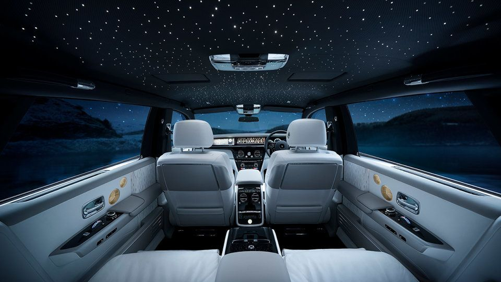 Design automotivo: 5 carros com interiores luxuosos que você precisa conhecer 1 01 1