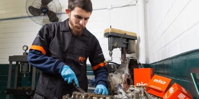 aplicação de mola de válvula